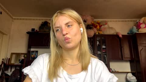 Alexa online show from 10/28/25, 08:51