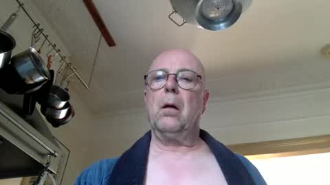 Snapshot of ottodick chatting on 05/25/26, 07:25 Otto online show from 05/25/26, 07:25