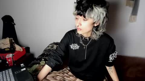 Otto 3 online show from 02/27/25, 03:26