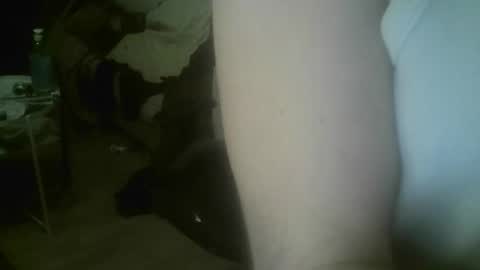 ouinnybis195625 online show from 12/23/24, 08:11