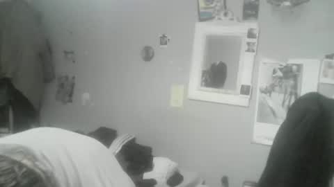 ouinnybis195625 online show from 01/13/25, 08:26