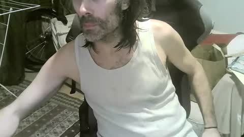 ouinnybis195625 online show from 10/12/25, 02:43