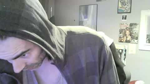 ouinnybis195625 online show from 10/18/25, 10:05