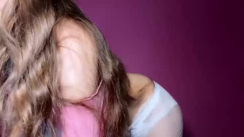 outerspace2000 online show from 09/25/25, 06:22