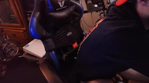 WhiteDaddyCream online show from 04/25/26, 05:54