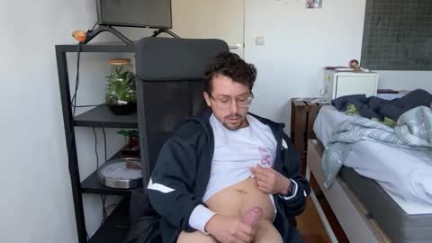 ovidius96 online show from 12/04/25, 10:35