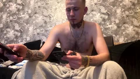 Owen kayz online show from 11/30/25, 12:14