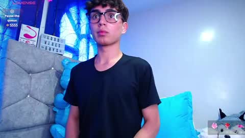 Owen  Independent model  online show from 12/06/24, 01:33