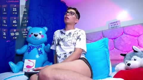 Owen  Independent model  online show from 02/13/25, 06:09