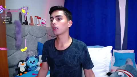 Owen  Independent model  online show from 09/24/25, 11:30