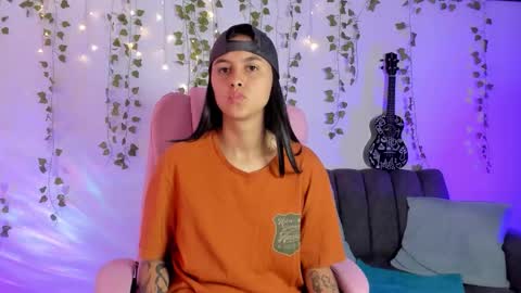 Owen foxx online show from 11/10/25, 03:33