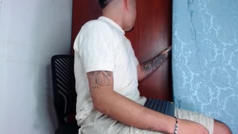 Snapshot of owenstonne chatting on 03/02/26, 01:52 OWEN-STONE online show from 03/02/26, 01:52