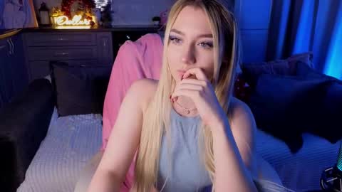 Snapshot of owlluree chatting on 02/21/26, 08:43 Gretta online show from 02/21/26, 08:43