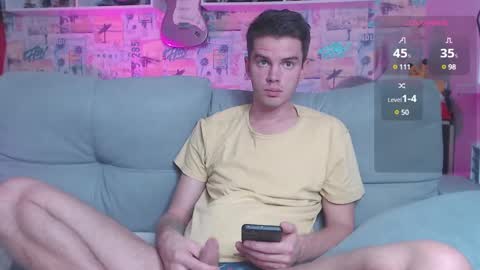 Snapshot of oxmikexo chatting on 12/05/24, 03:06 Mike online show from 12/05/24, 03:06