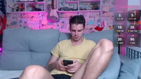 Snapshot of oxmikexo chatting on 12/09/24, 02:17 Mike online show from 12/09/24, 02:17