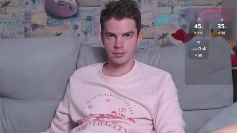 Snapshot of oxmikexo chatting on 12/15/24, 03:42 Mike online show from 12/15/24, 03:42