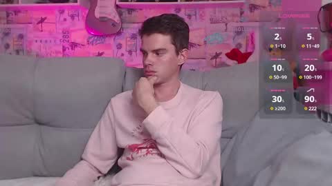 Snapshot of oxmikexo chatting on 12/24/24, 11:49 Mike online show from 12/24/24, 11:49