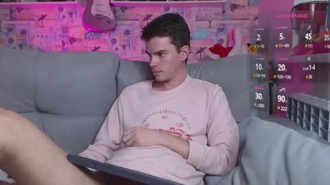 Snapshot of oxmikexo chatting on 12/26/24, 10:59 Mike online show from 12/26/24, 10:59