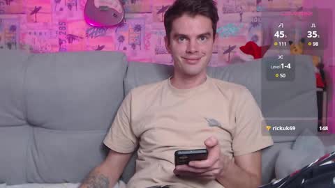 Snapshot of oxmikexo chatting on 12/29/24, 02:42 Mike online show from 12/29/24, 02:42