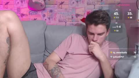 Snapshot of oxmikexo chatting on 01/03/25, 02:51 Mike online show from 01/03/25, 02:51