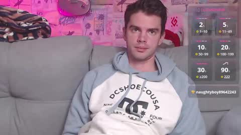 Snapshot of oxmikexo chatting on 01/05/25, 02:30 Mike online show from 01/05/25, 02:30