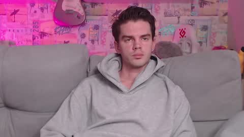 Snapshot of oxmikexo chatting on 02/10/25, 11:15 Mike online show from 02/10/25, 11:15