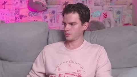 Snapshot of oxmikexo chatting on 02/12/25, 02:21 Mike online show from 02/12/25, 02:21