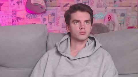 Snapshot of oxmikexo chatting on 02/13/25, 01:37 Mike online show from 02/13/25, 01:37