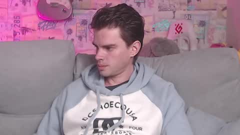 Snapshot of oxmikexo chatting on 02/22/25, 02:19 Mike online show from 02/22/25, 02:19