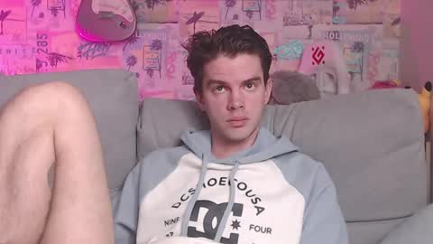 Snapshot of oxmikexo chatting on 02/23/25, 11:55 Mike online show from 02/23/25, 11:55