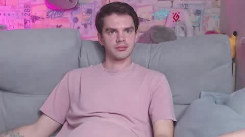 Snapshot of oxmikexo chatting on 02/25/25, 05:58 Mike online show from 02/25/25, 05:58