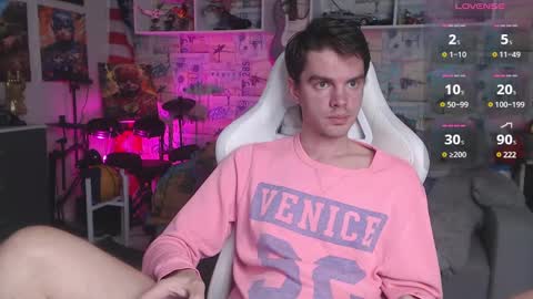 Snapshot of oxmikexo chatting on 02/28/25, 03:26 Mike online show from 02/28/25, 03:26