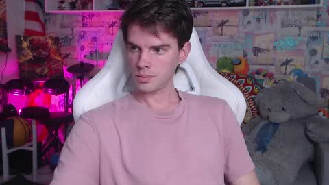 Snapshot of oxmikexo chatting on 03/03/25, 11:22 Mike online show from 03/03/25, 11:22