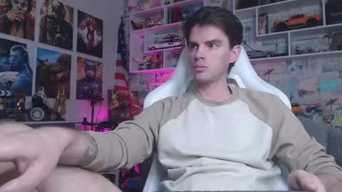 Snapshot of oxmikexo chatting on 03/08/25, 10:54 Mike online show from 03/08/25, 10:54