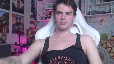 Snapshot of oxmikexo chatting on 03/09/25, 02:10 Mike online show from 03/09/25, 02:10