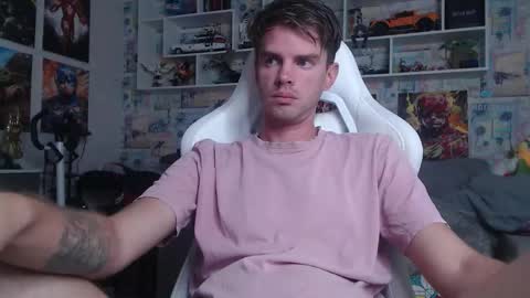 Snapshot of oxmikexo chatting on 09/12/25, 10:37 Mike online show from 09/12/25, 10:37