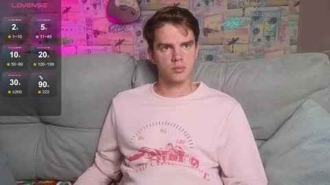 Snapshot of oxmikexo chatting on 10/17/25, 12:08 Mike online show from 10/17/25, 12:08