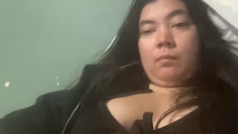 Snapshot of oxovickyoxo chatting on 10/15/25, 02:06 oxovickyoxo online show from 10/15/25, 02:06