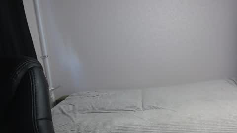 Snapshot of oxyandy69 chatting on 06/15/26, 05:09 The Best Expirience online show from 06/15/26, 05:09