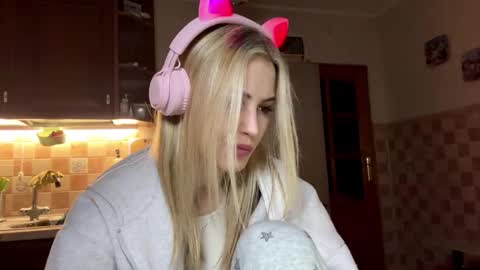 Eva online show from 02/22/26, 04:38