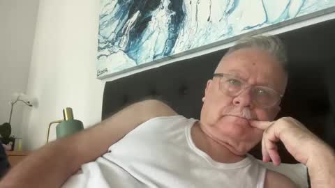 ozhairybearxxxx online show from 12/15/24, 01:46