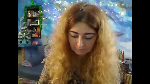 Snapshot of ozzy_helen chatting on 12/24/24, 09:44 Ozzy Helen online show from 12/24/24, 09:44