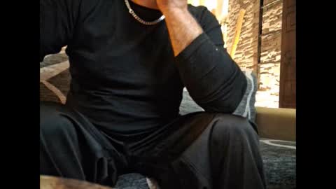 Snapshot of p326032 chatting on 11/08/25, 08:40 p326032 online show from 11/08/25, 08:40