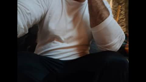 Snapshot of p326032 chatting on 11/16/25, 05:29 p326032 online show from 11/16/25, 05:29