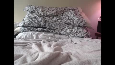 Snapshot of p_guin12345 chatting on 03/07/25, 04:22 p guin12345 online show from 03/07/25, 04:22