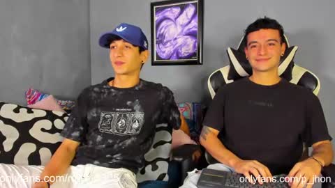 Snapshot of p_jhon chatting on 06/14/26, 02:09 P online show from 06/14/26, 02:09