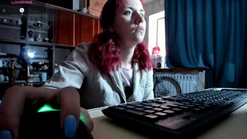 Ella online show from 02/04/25, 11:27