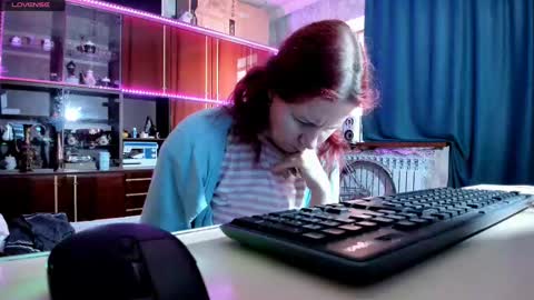 Ella online show from 02/18/25, 06:26