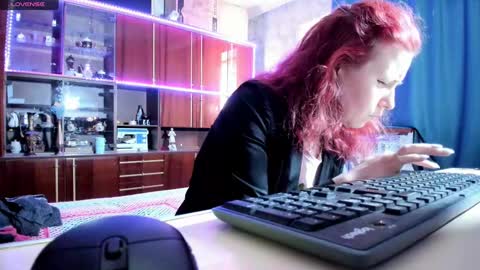 Ella online show from 03/01/25, 11:28