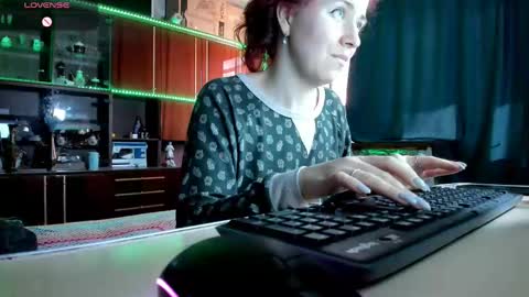 Ella online show from 03/04/25, 12:01